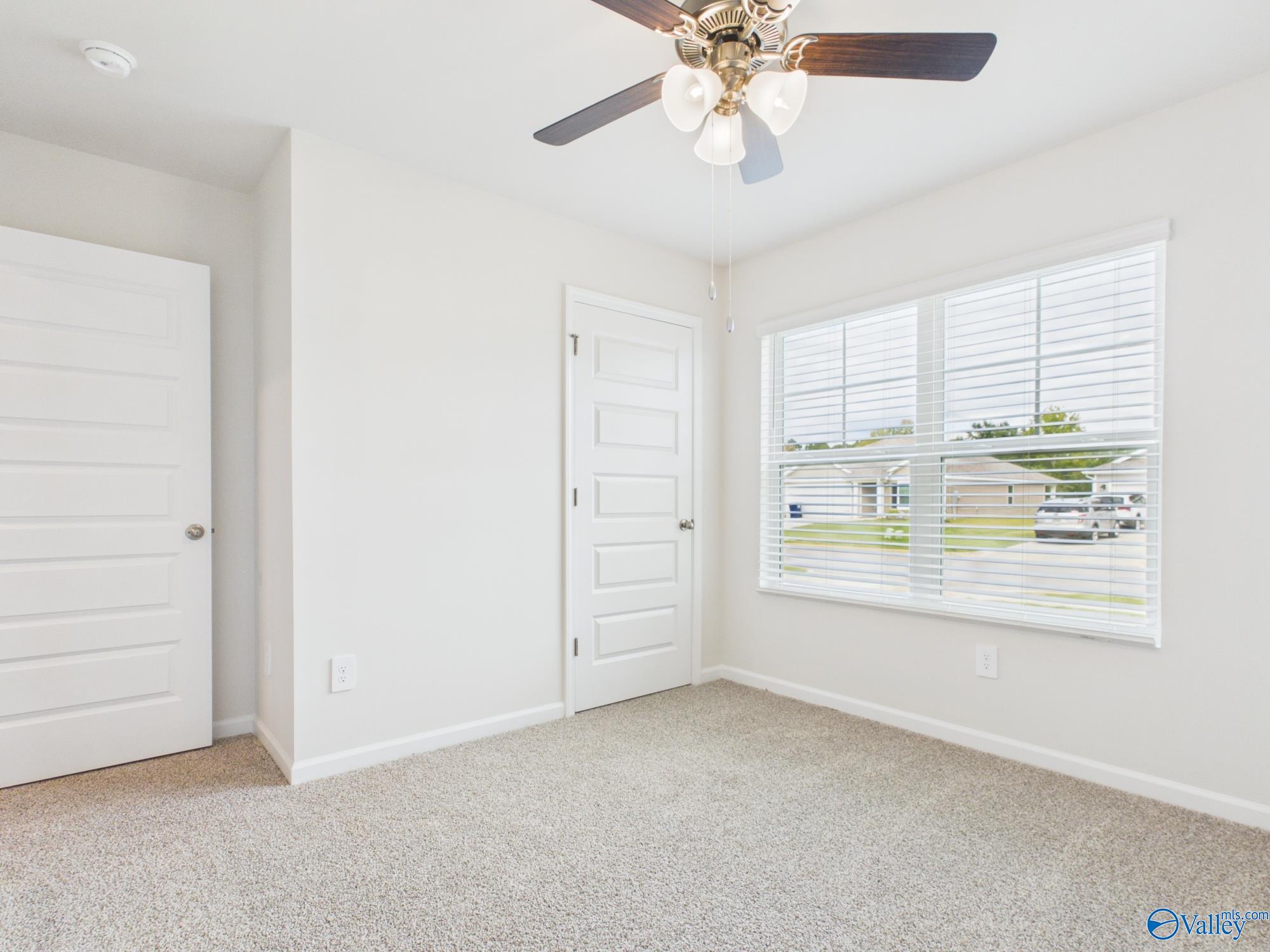 9910 Sequoyah Cove Drive SE