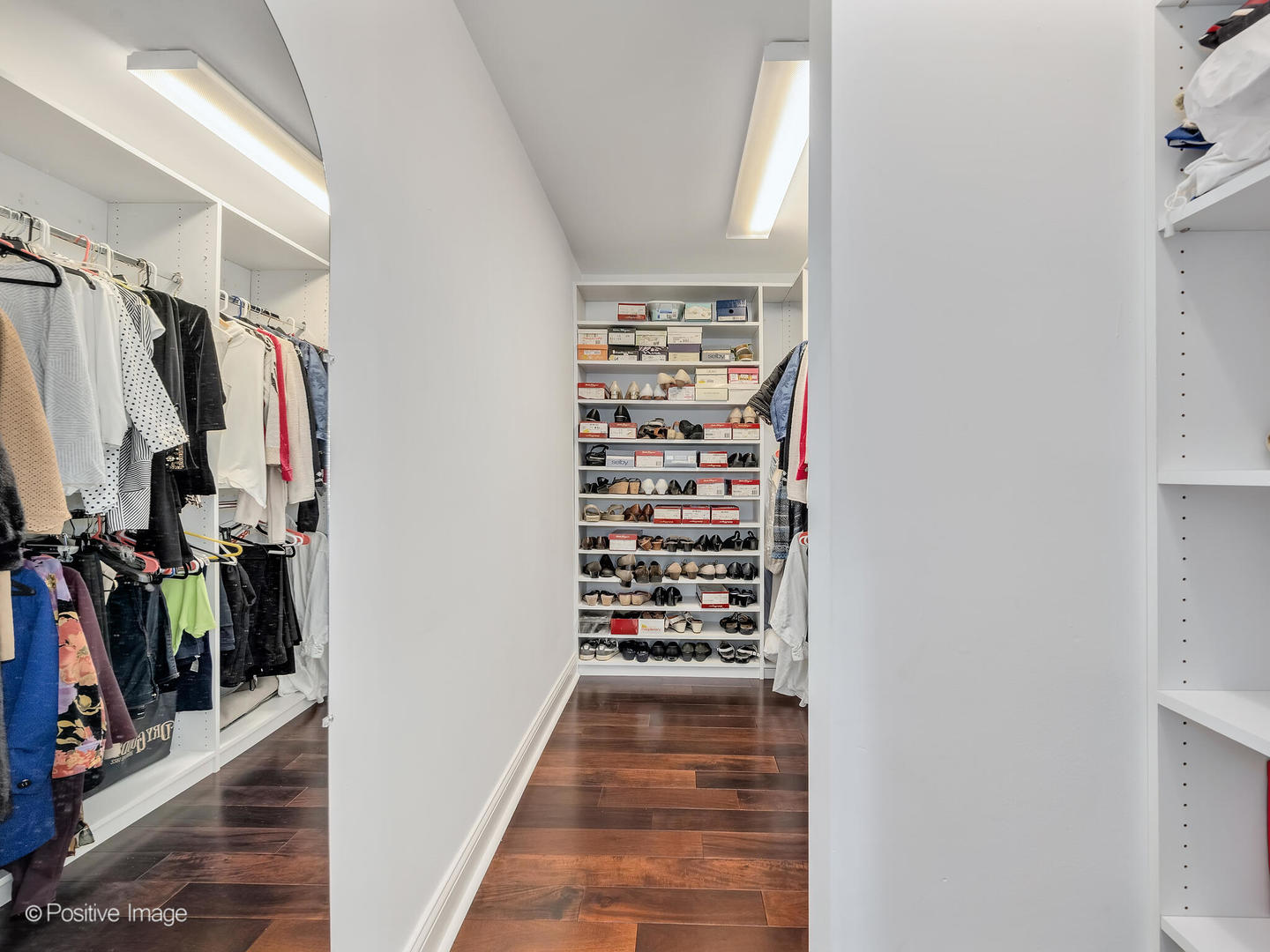 1 Oak Brook Club Drive Unit: A212