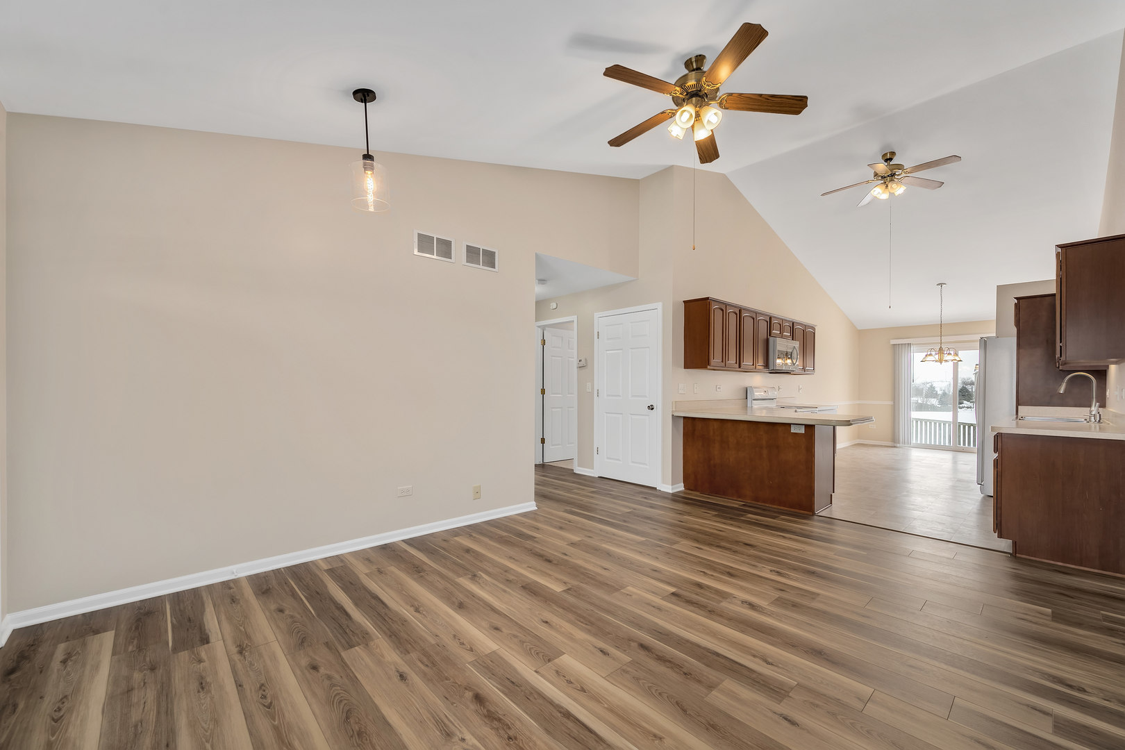 565 Mihelich Lane Unit: 565