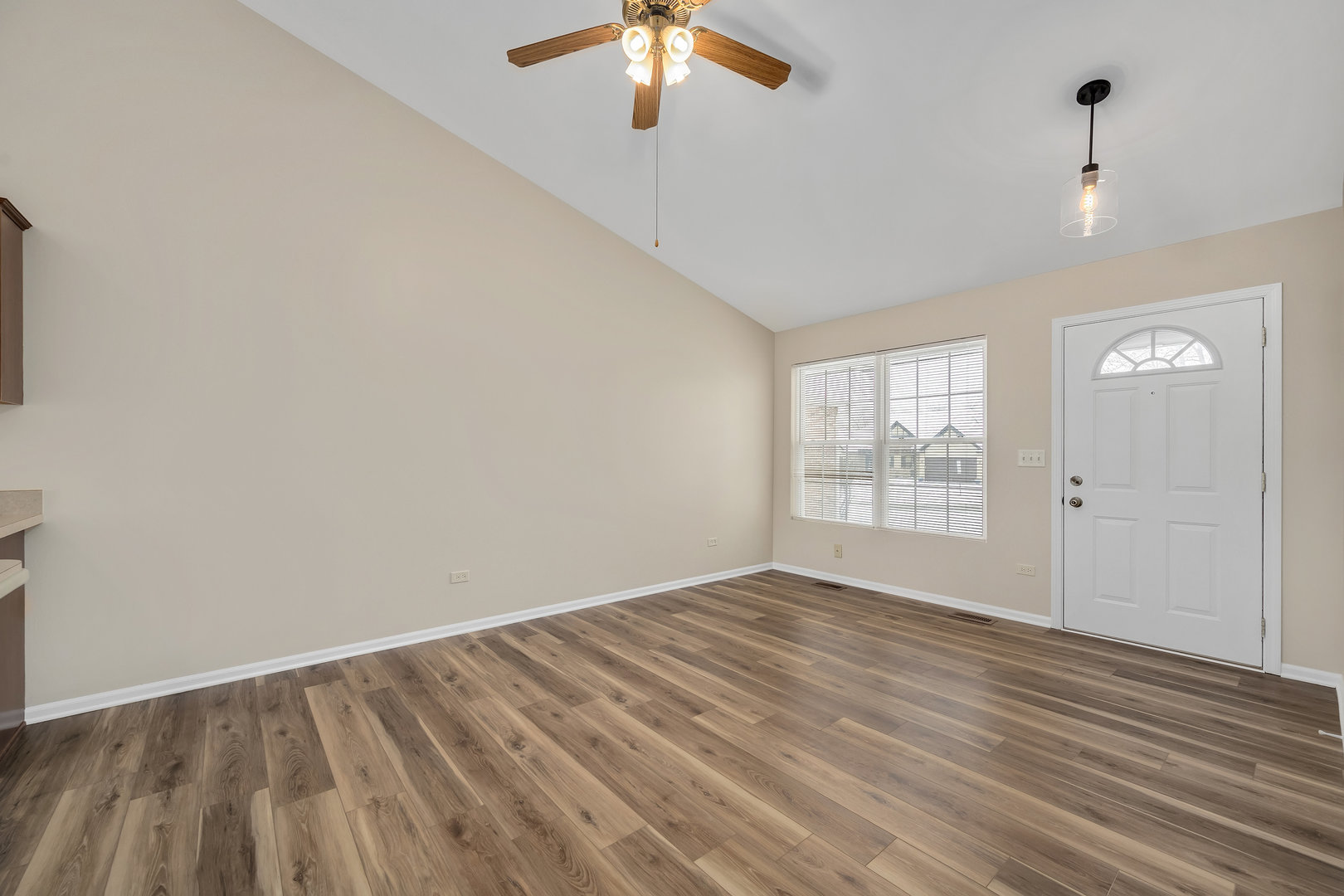 565 Mihelich Lane Unit: 565