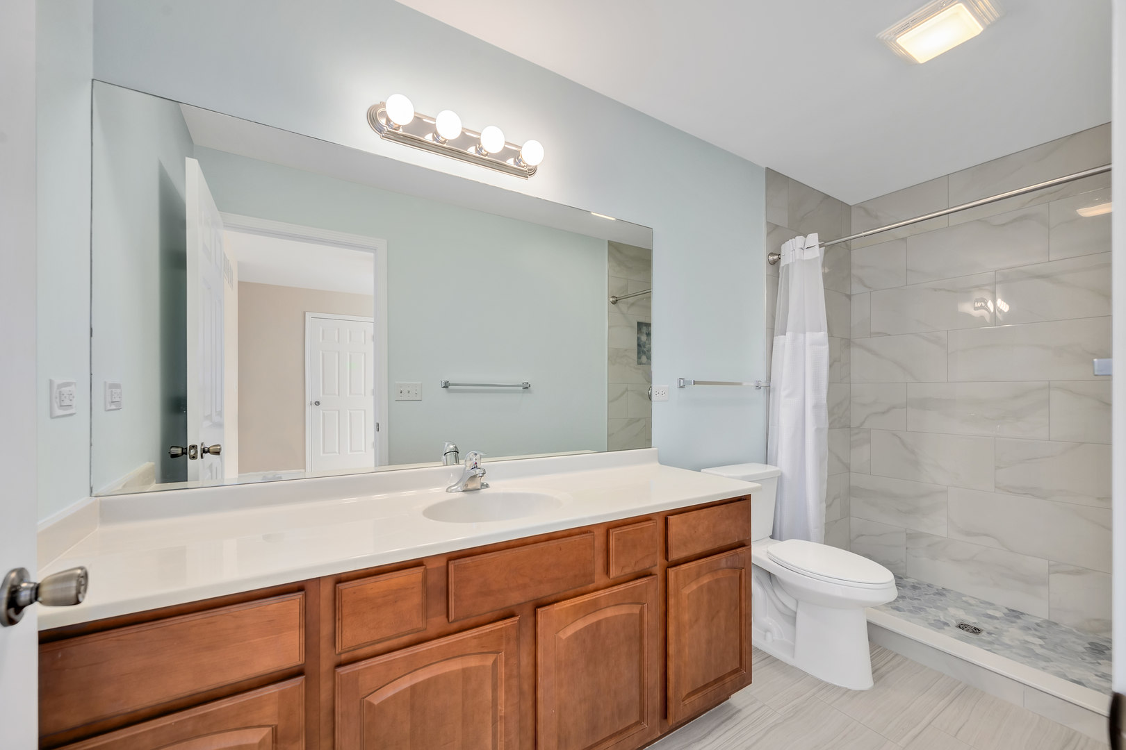 565 Mihelich Lane Unit: 565