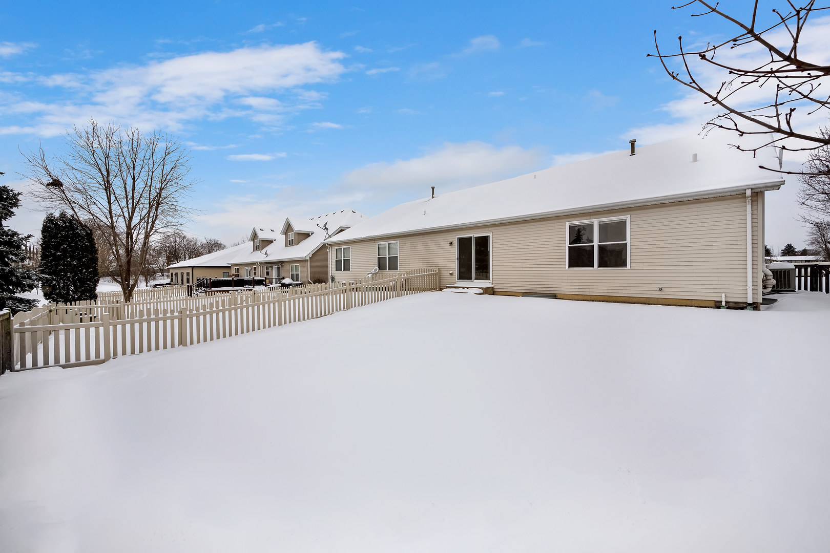 565 Mihelich Lane Unit: 565