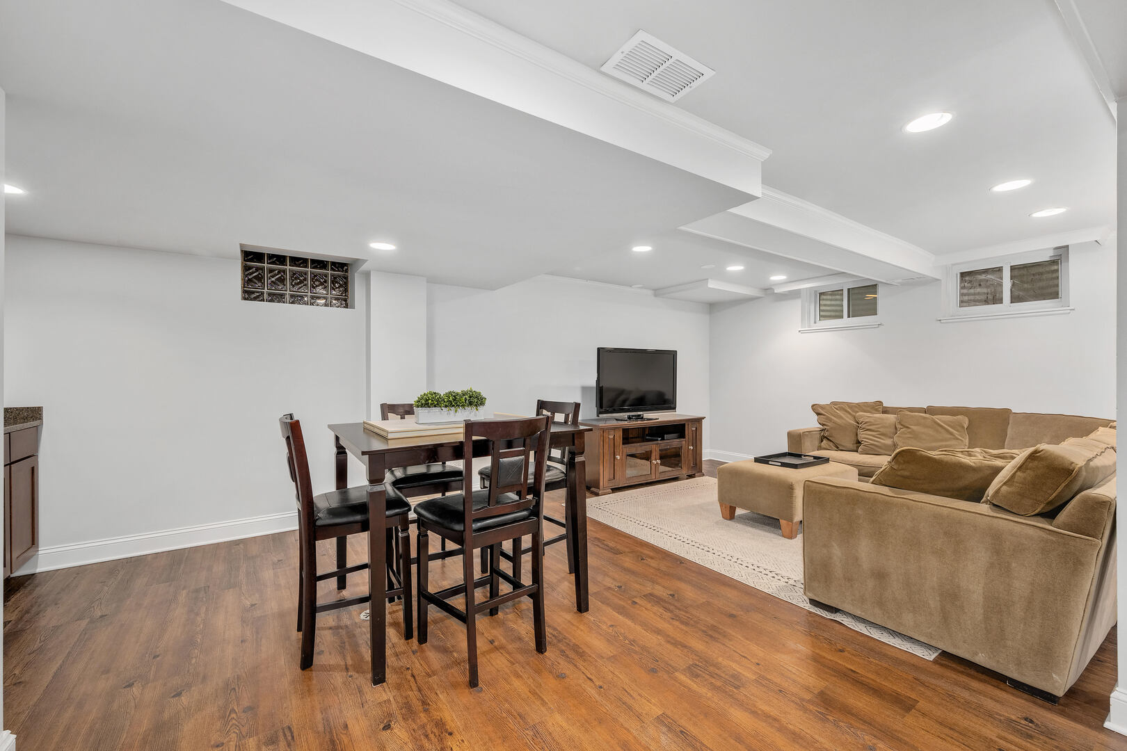 1567 Snowberry Court