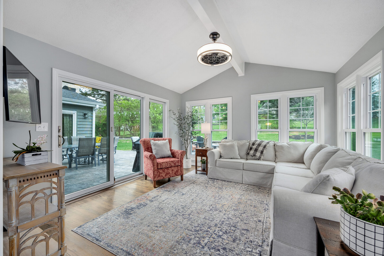 1567 Snowberry Court