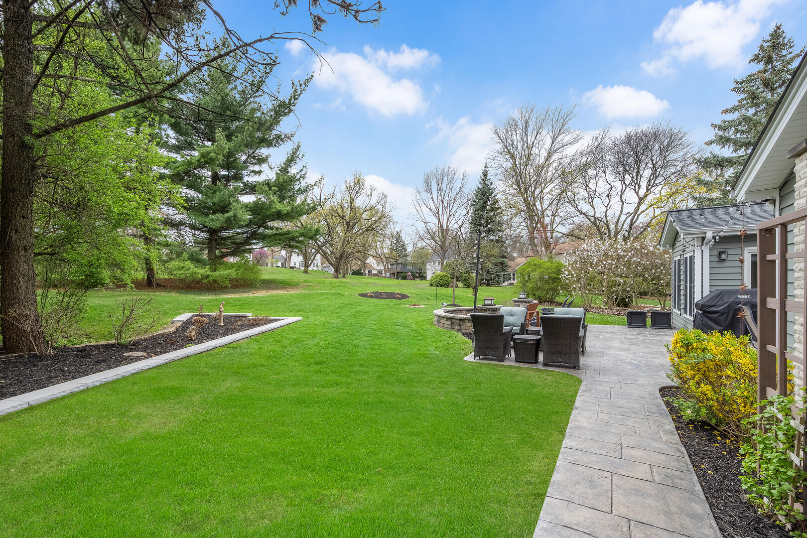 1567 Snowberry Court