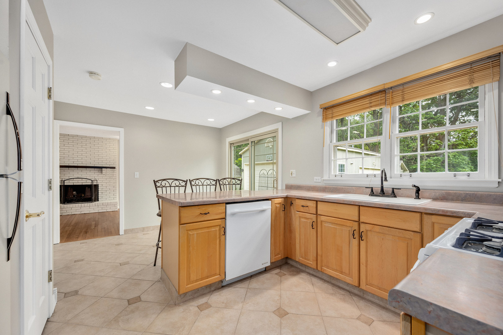3741 Sterling Road