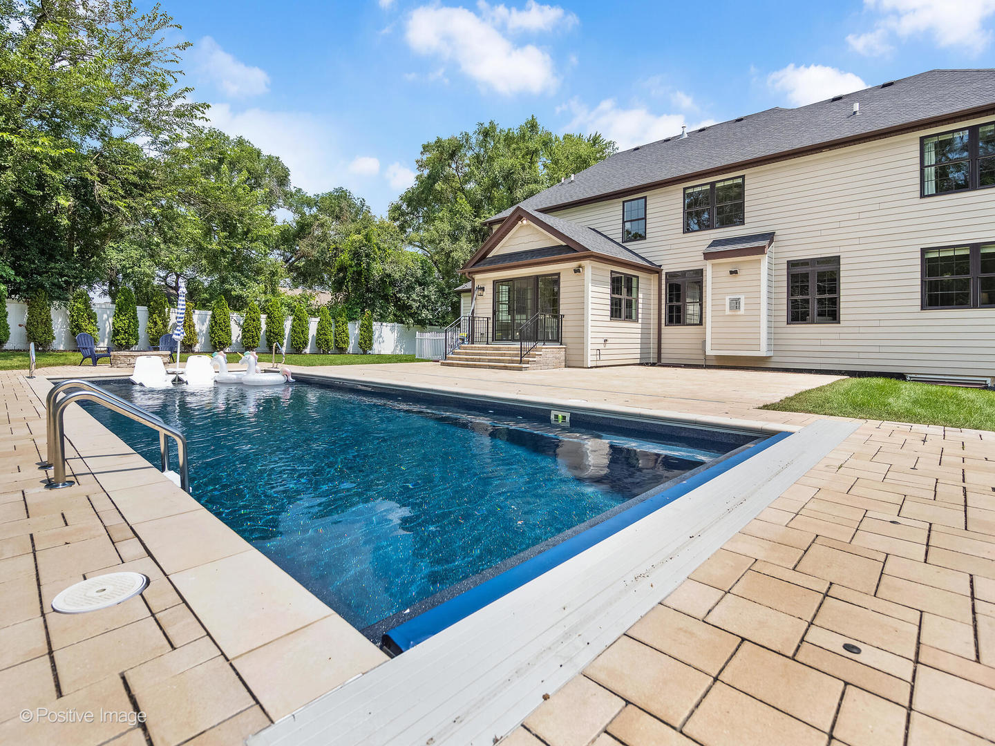 4408 Stonewall Avenue