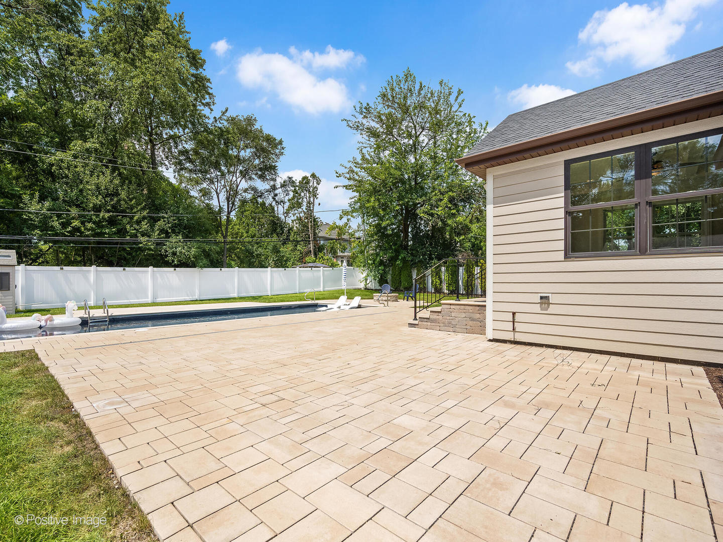 4408 Stonewall Avenue