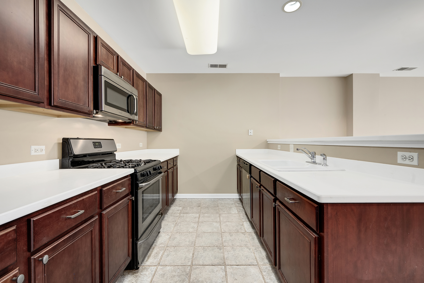 965 Rogers Street Unit: 208