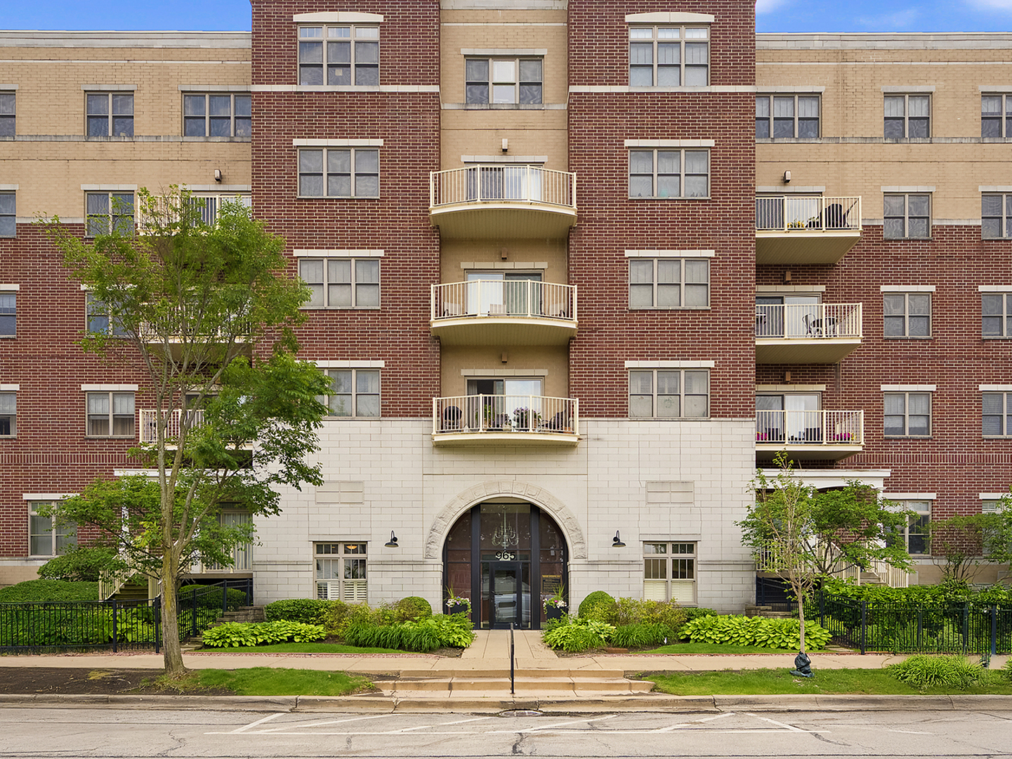 965 Rogers Street Unit: 208