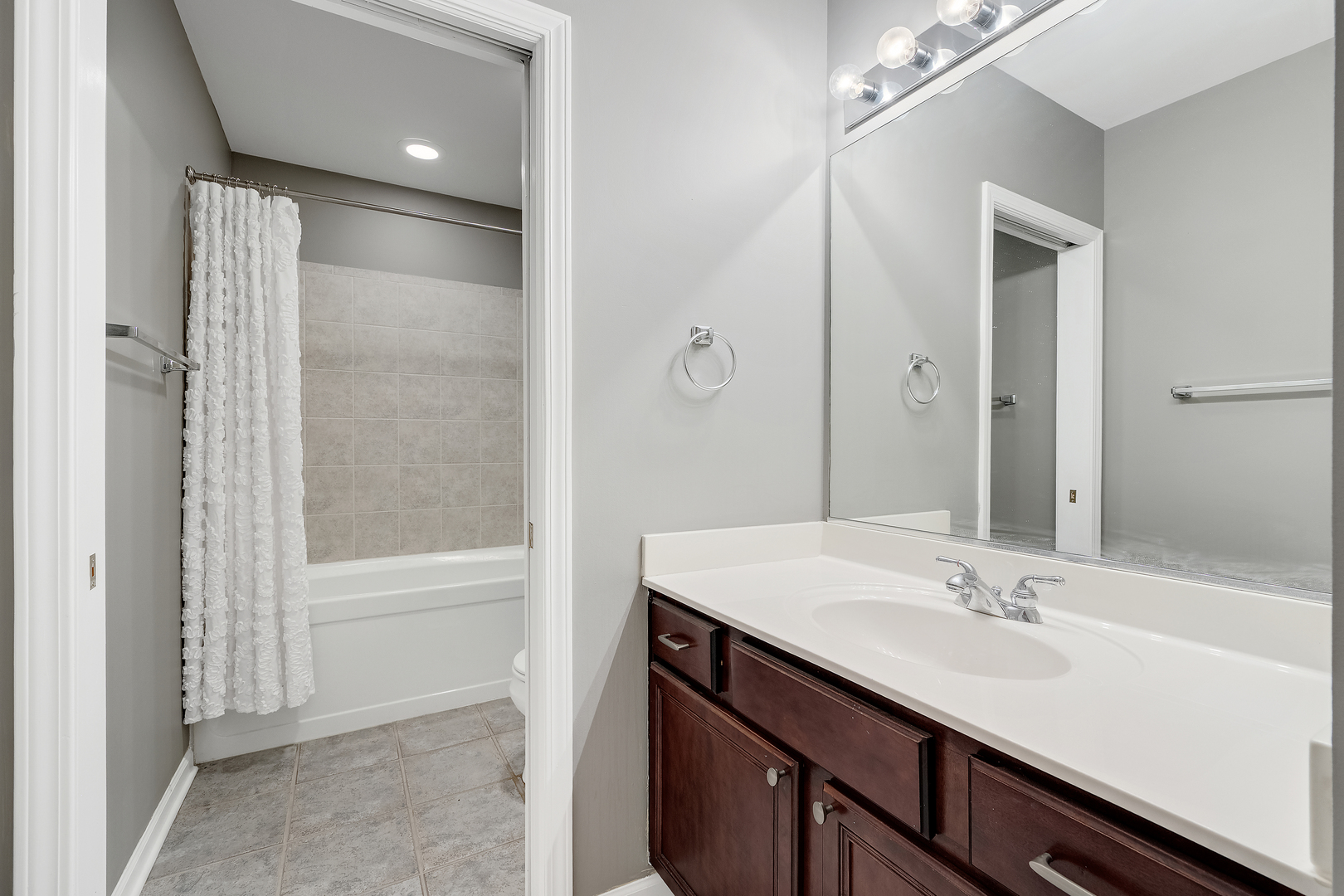 965 Rogers Street Unit: 208