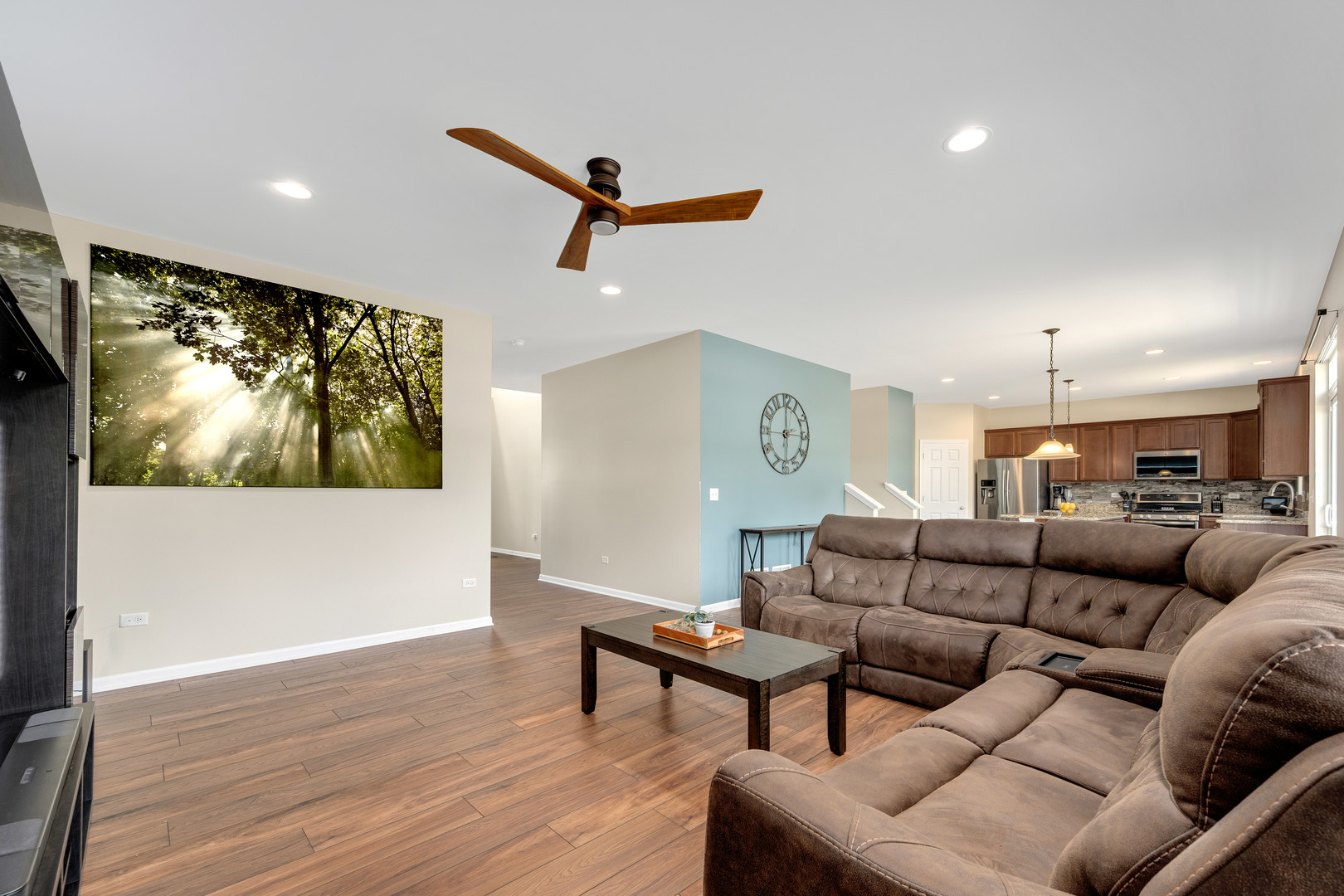 1127 Woodiris Drive
