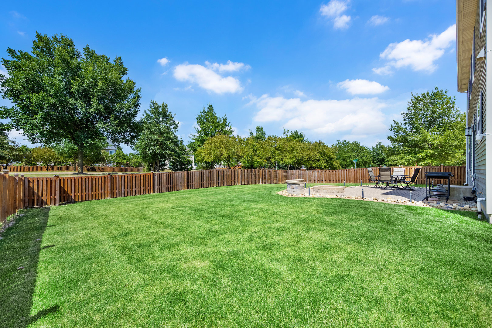 1127 Woodiris Drive