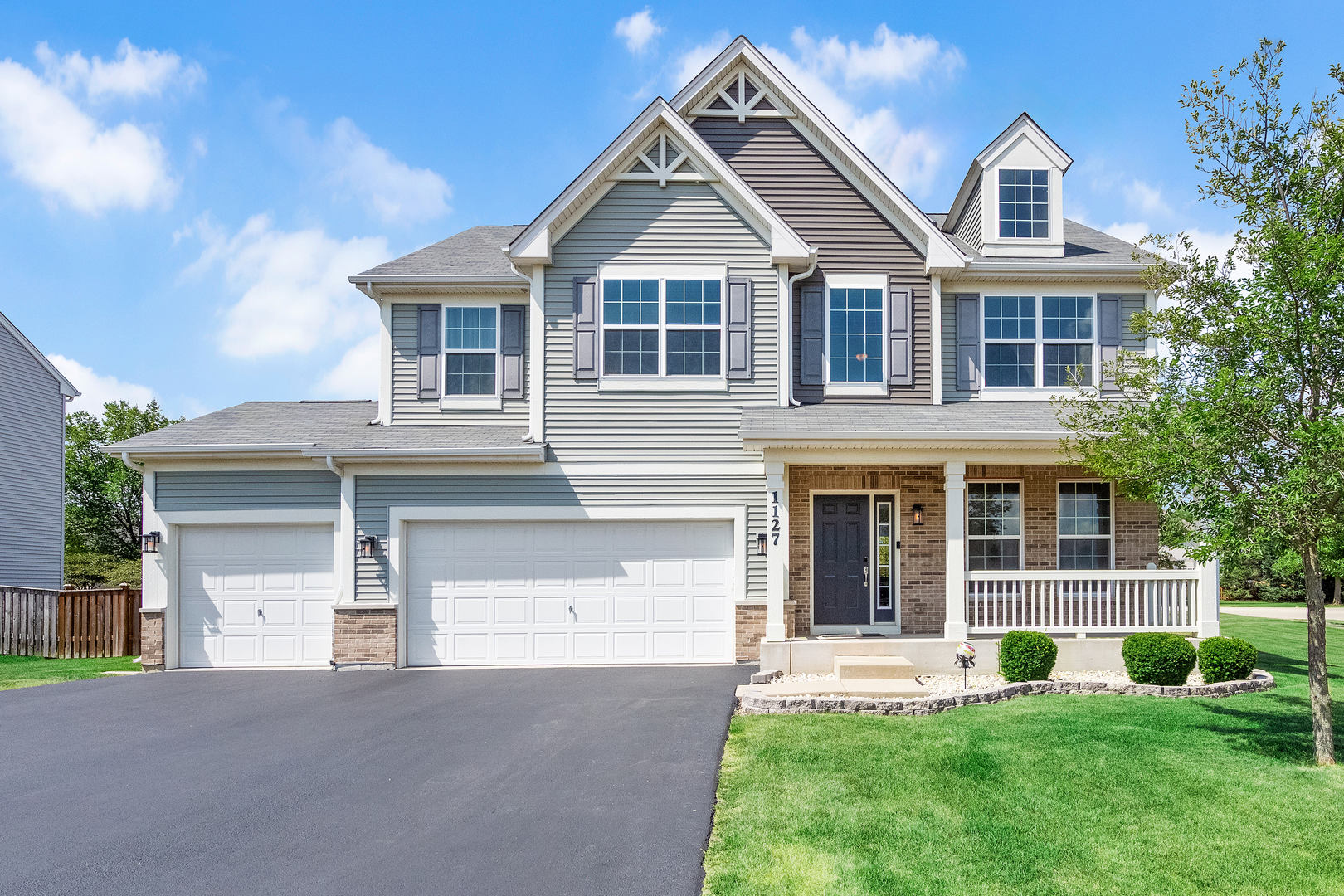 1127 Woodiris Drive