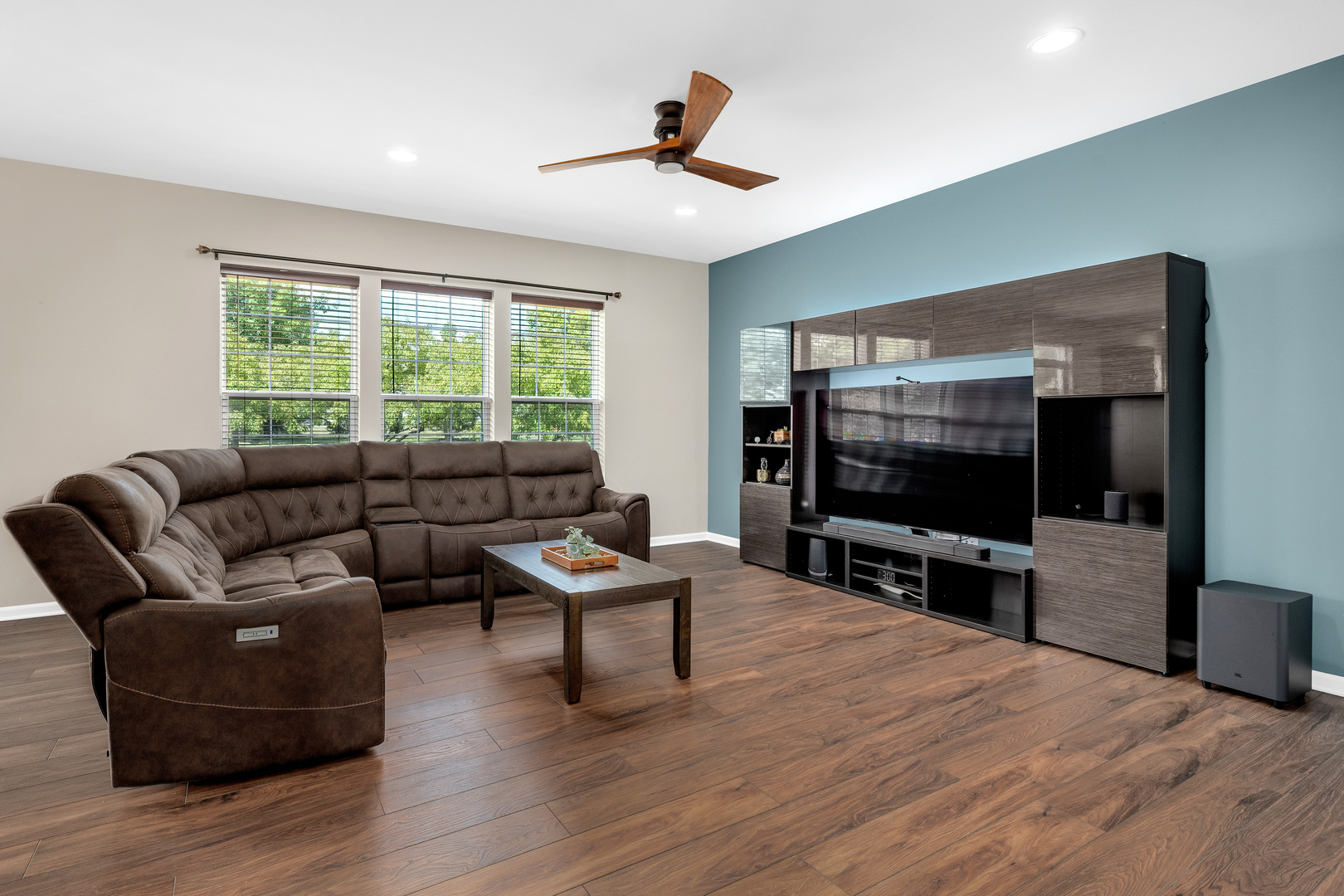 1127 Woodiris Drive