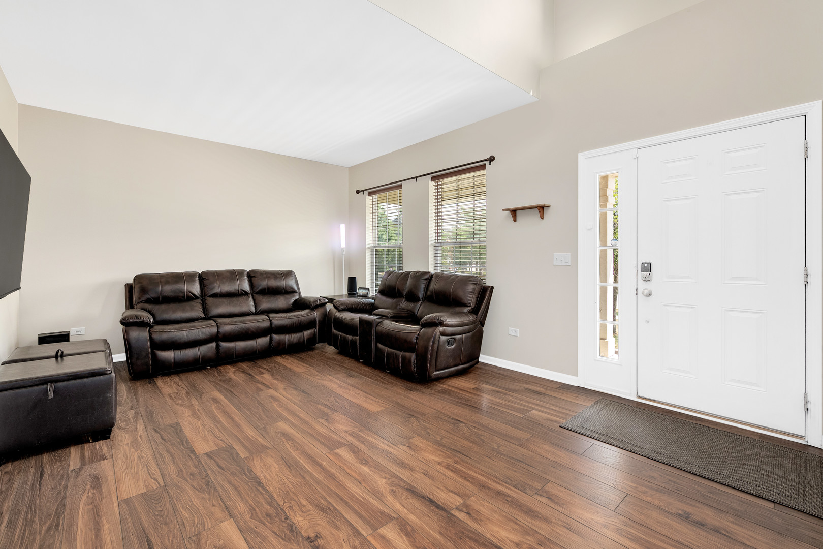 1127 Woodiris Drive