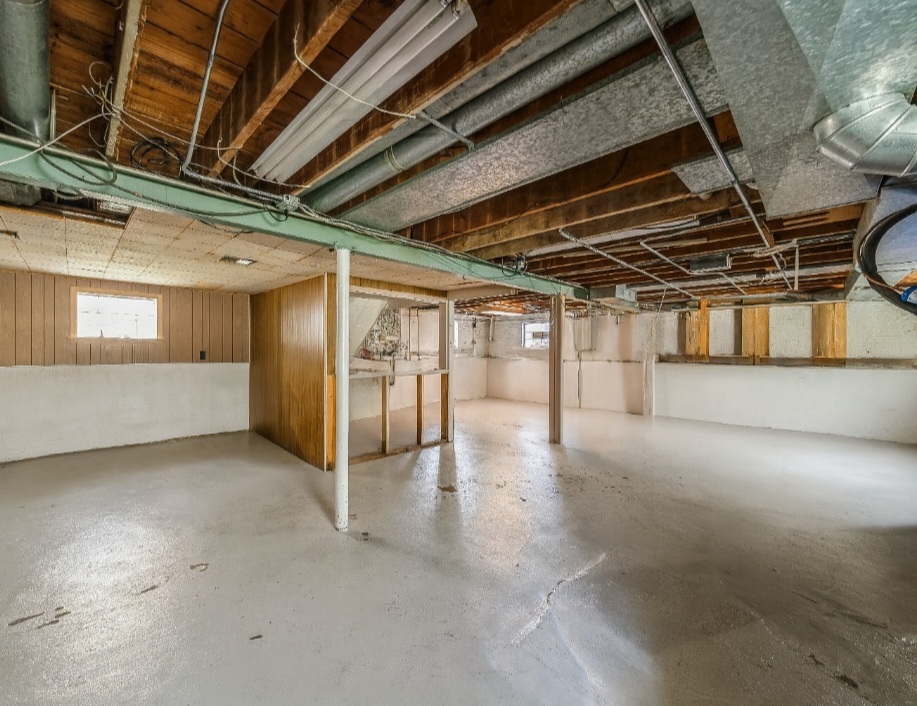 3127 Oak Avenue
