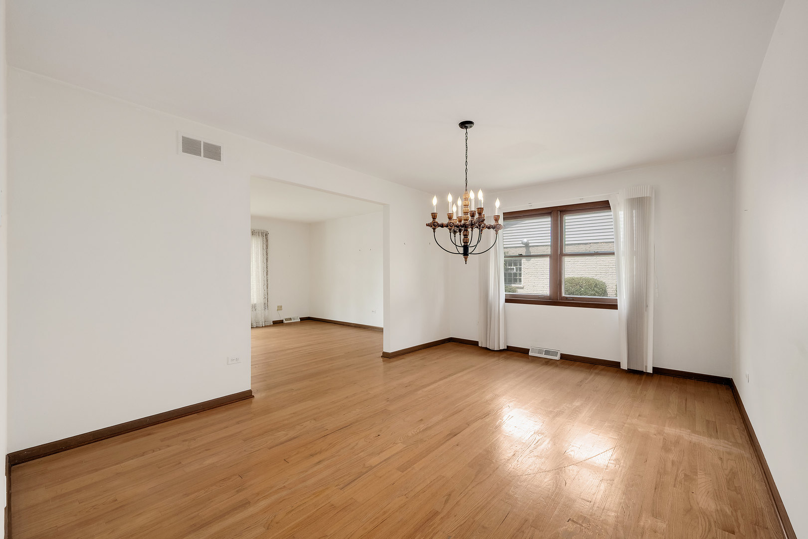 7925 Farmingdale Drive