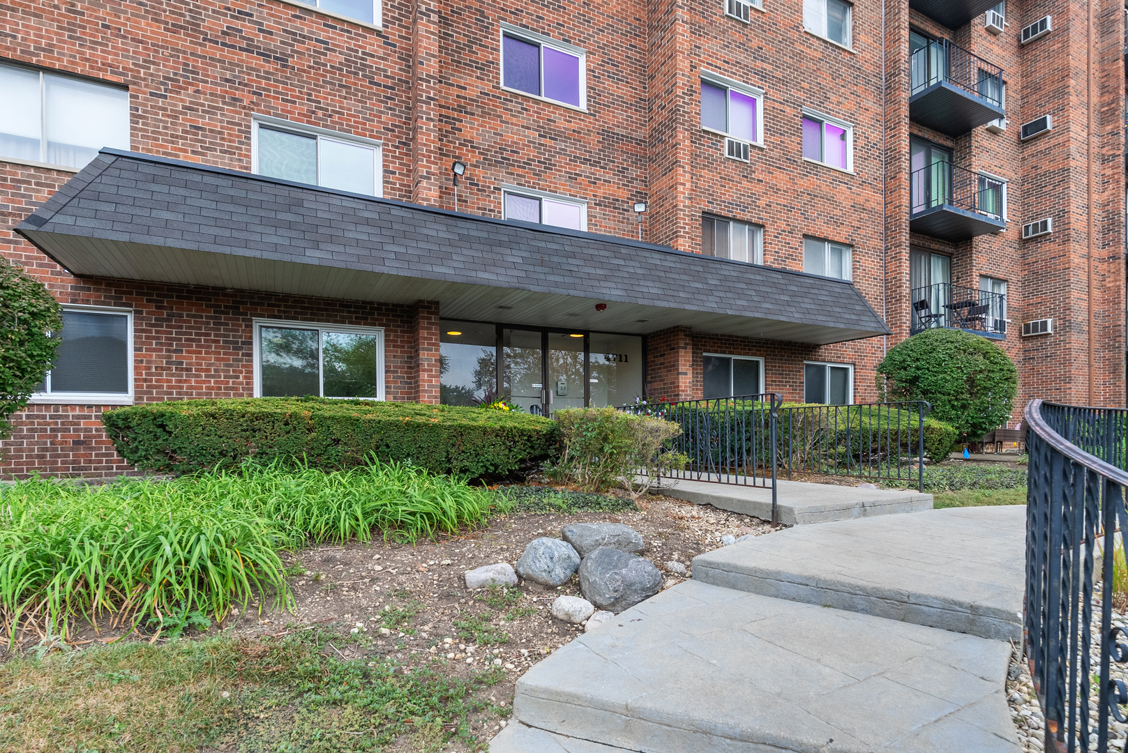 4711 Saint Joseph Creek Road Unit: 4H
