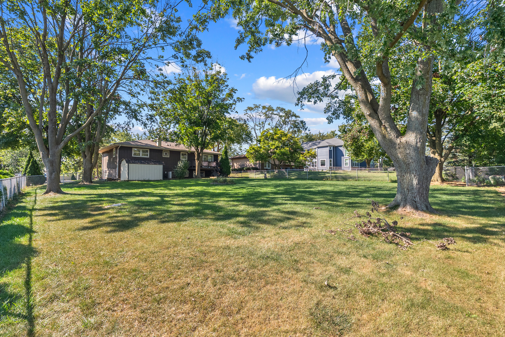 7831 Clarendon Hills Road