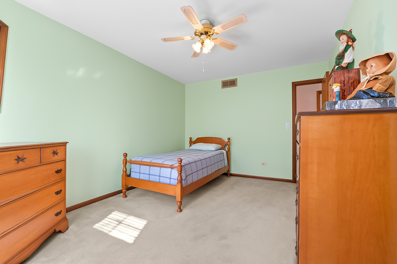 7831 Clarendon Hills Road