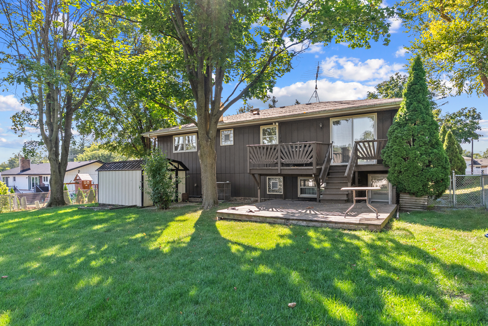 7831 Clarendon Hills Road