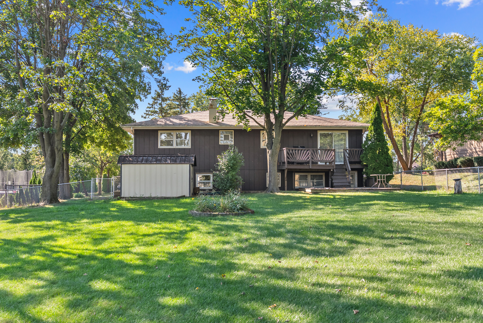7831 Clarendon Hills Road