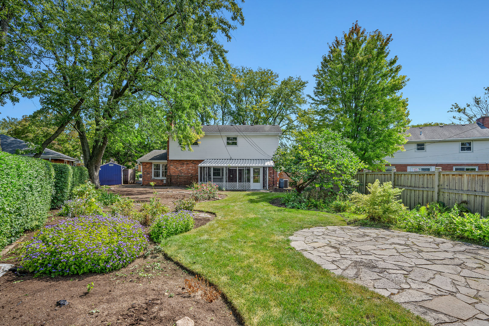 6124 Lane Place