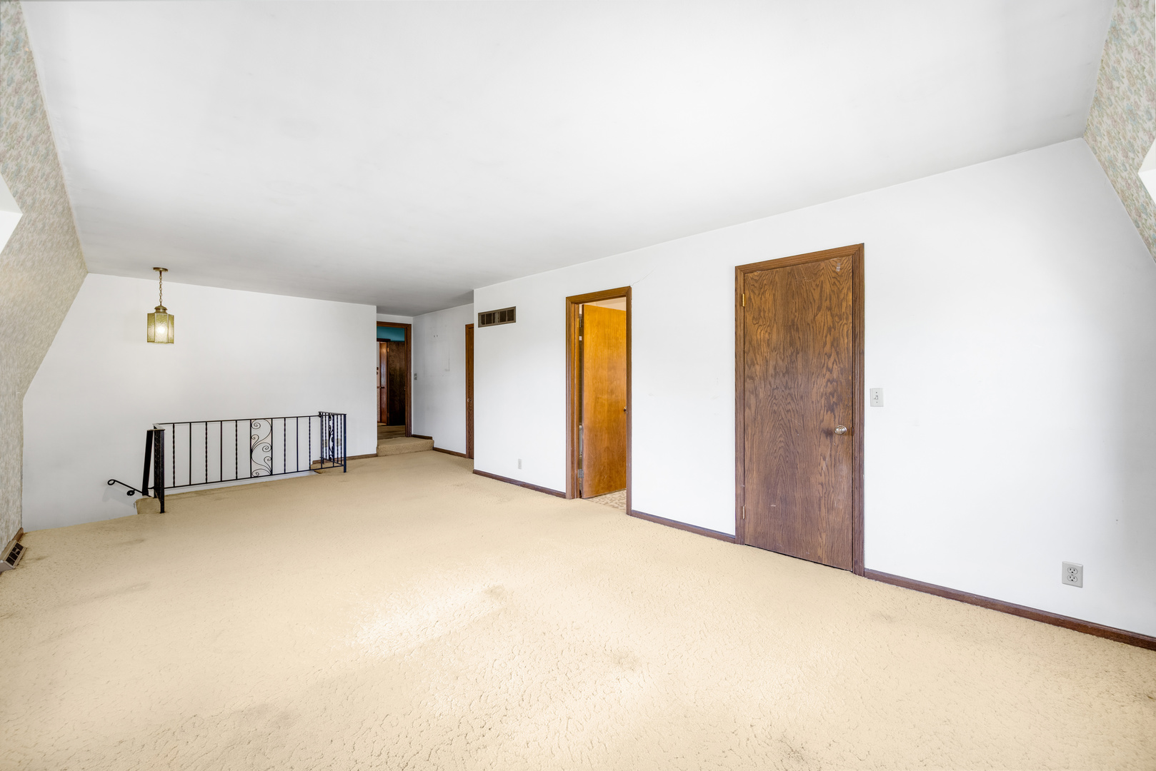 527 West Lane