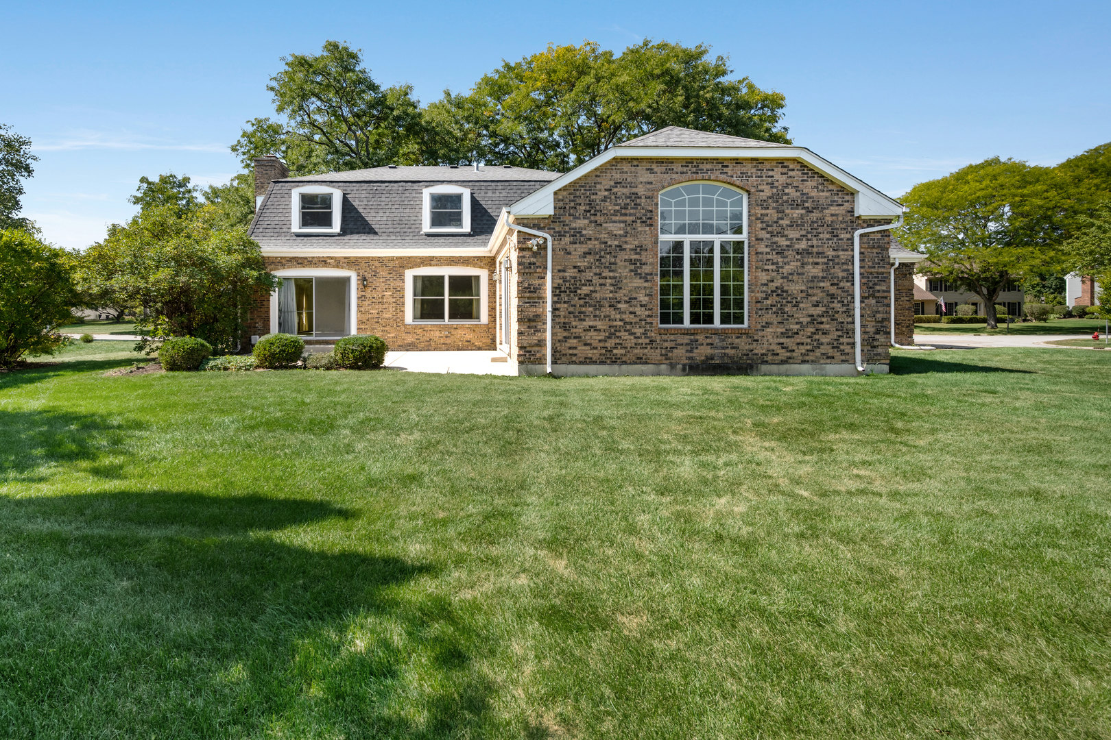 527 West Lane