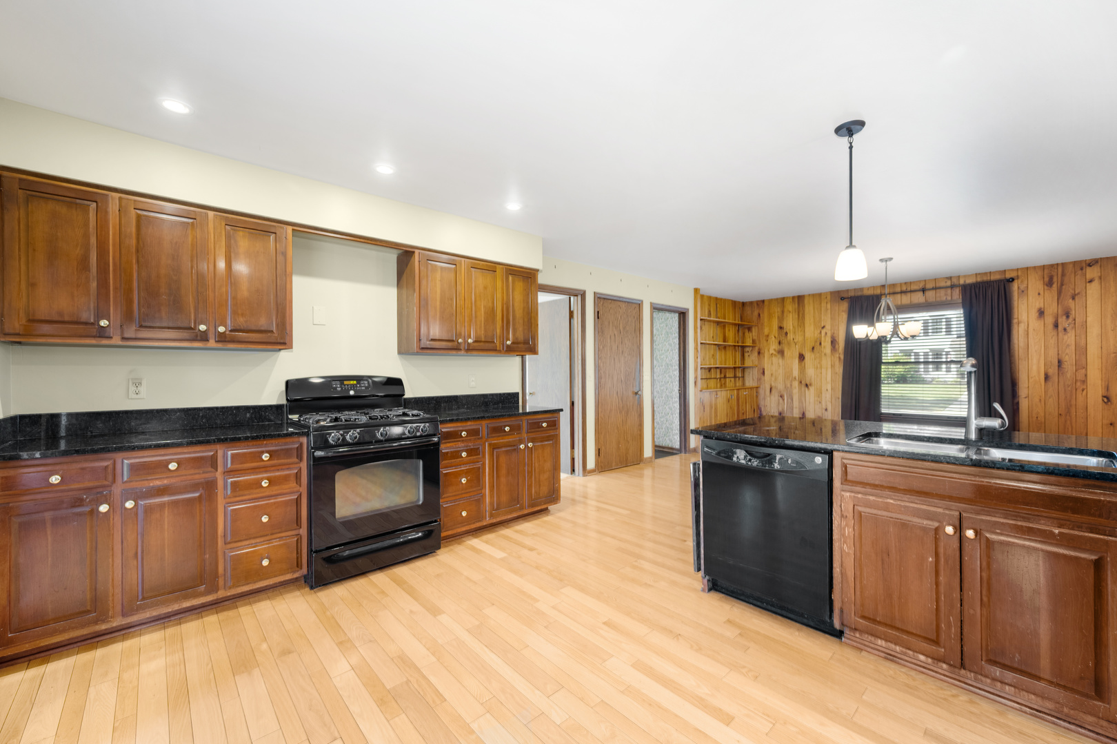 527 West Lane