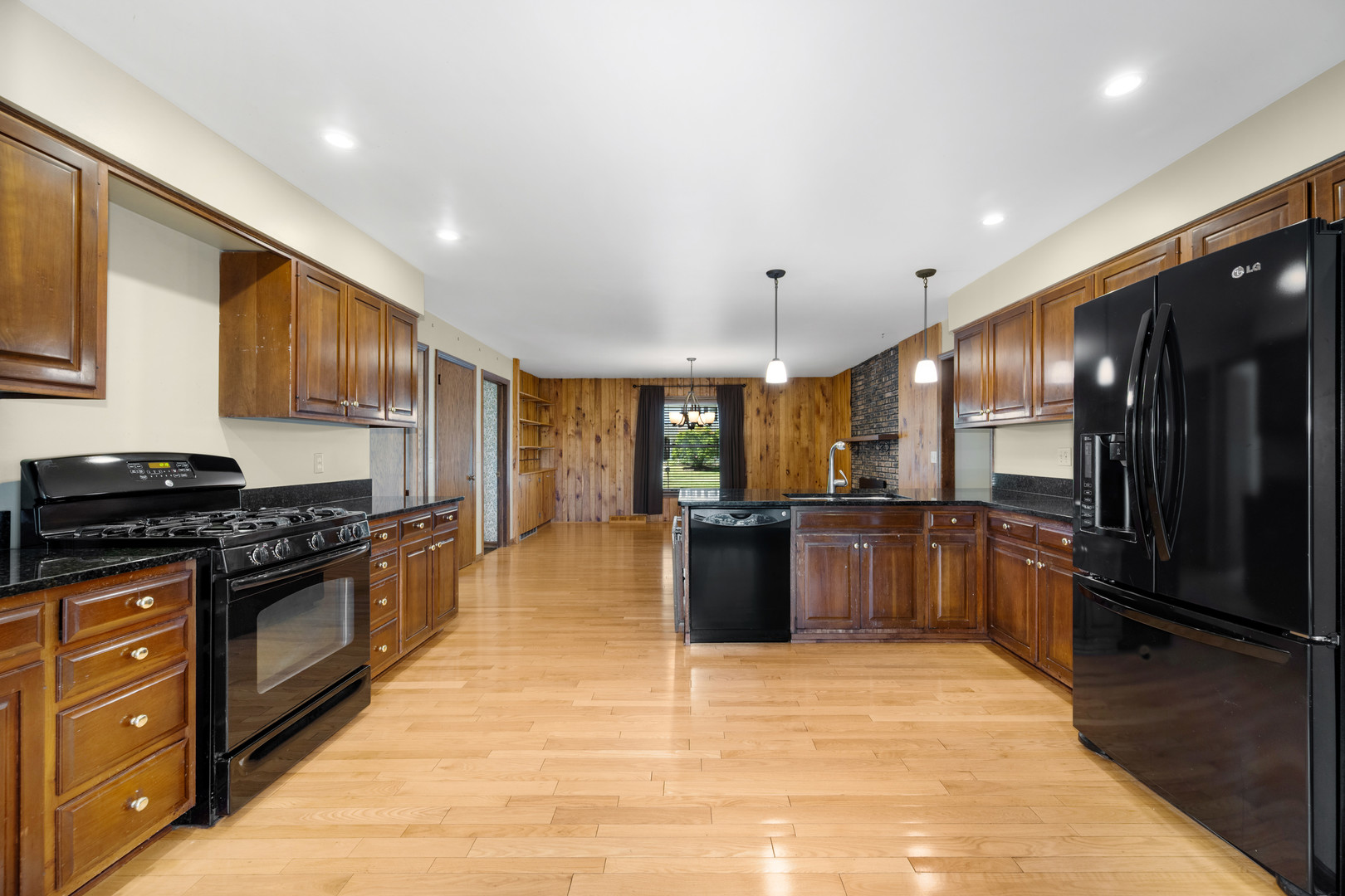 527 West Lane