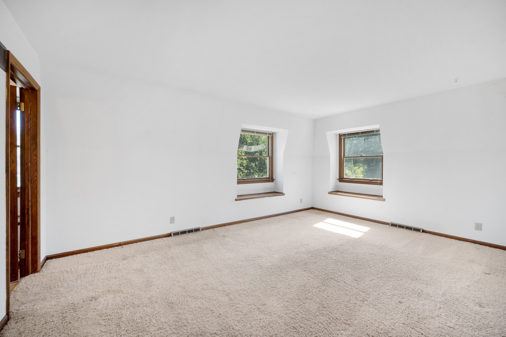 527 West Lane