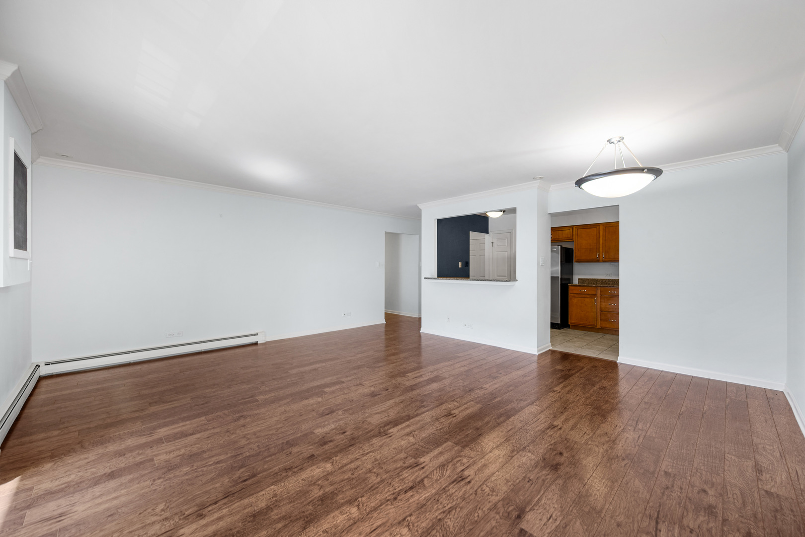 4900 Forest Avenue Unit: 204