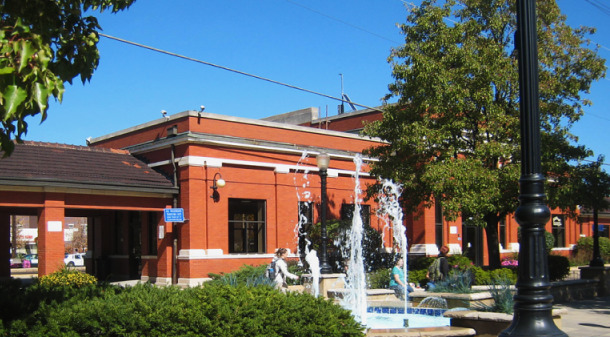 4900 Forest Avenue Unit: 201