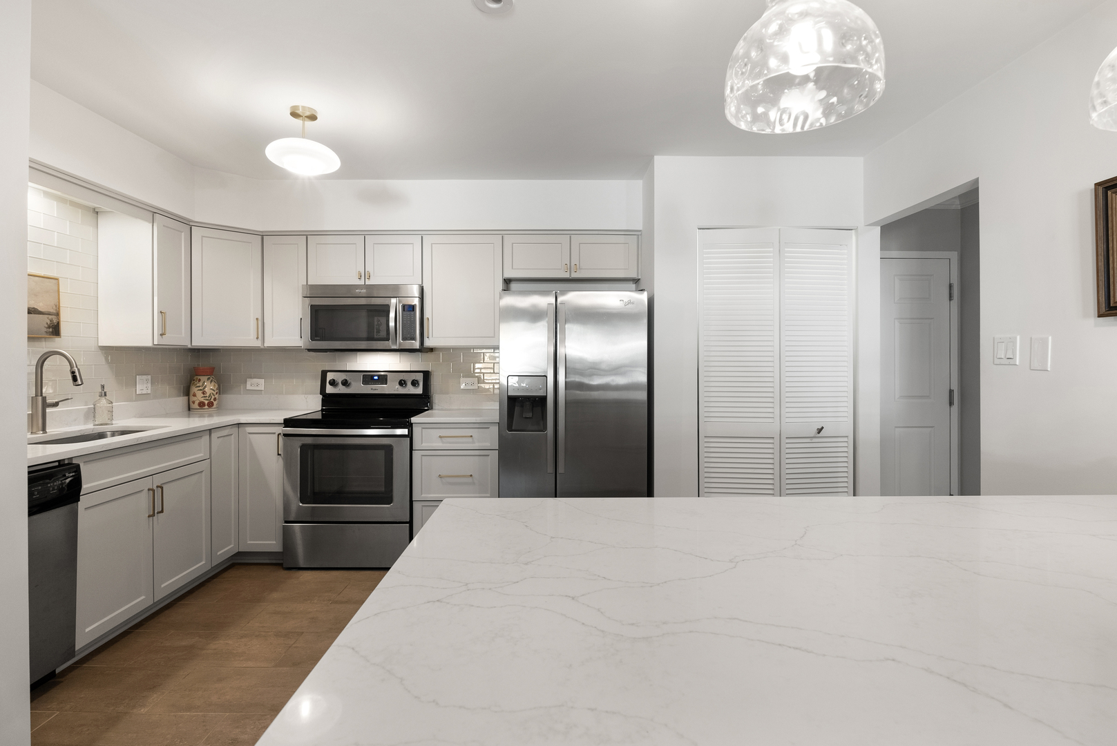 4900 Forest Avenue Unit: 201