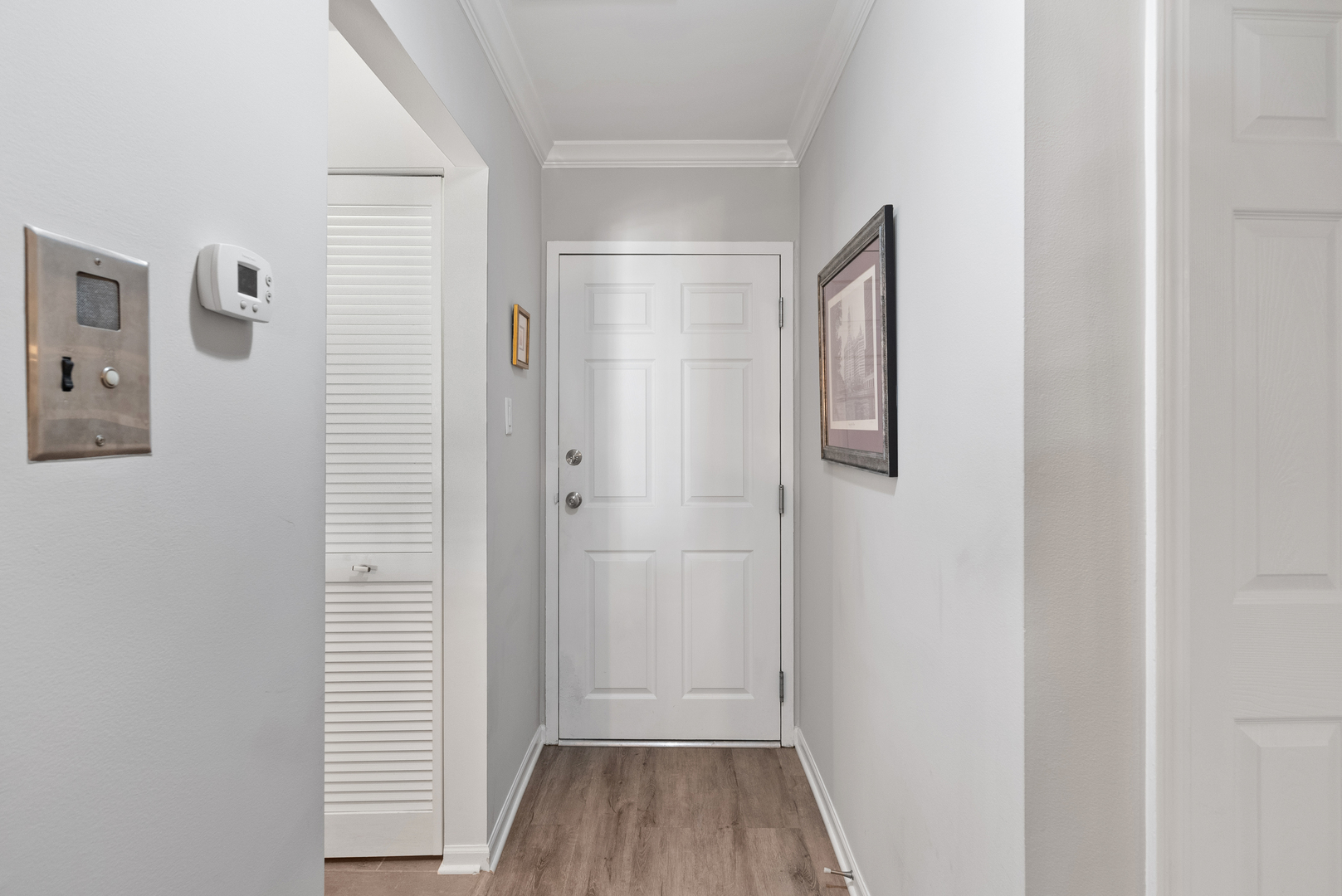 4900 Forest Avenue Unit: 201