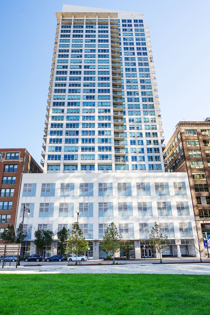 701 S Wells Street Unit: 3006