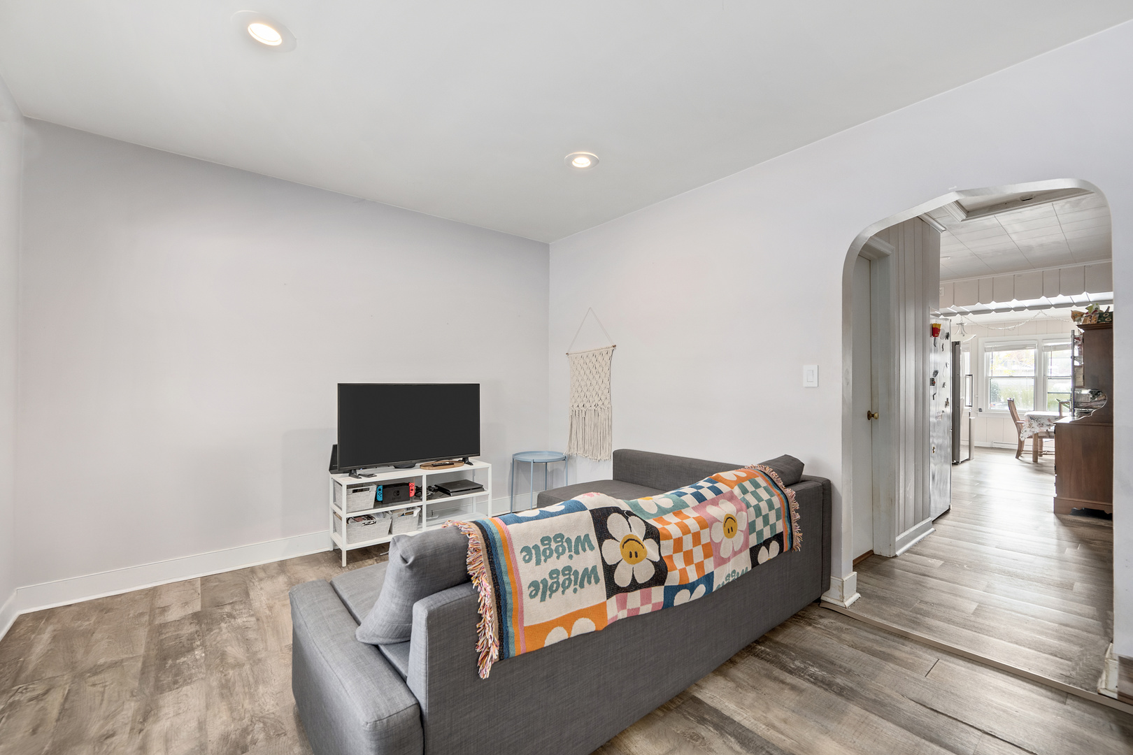 309 E Naperville Road