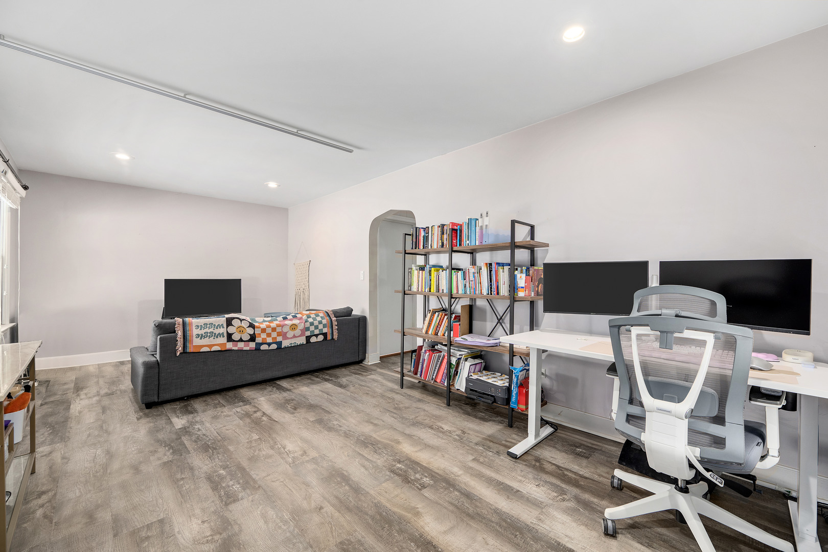 309 E Naperville Road