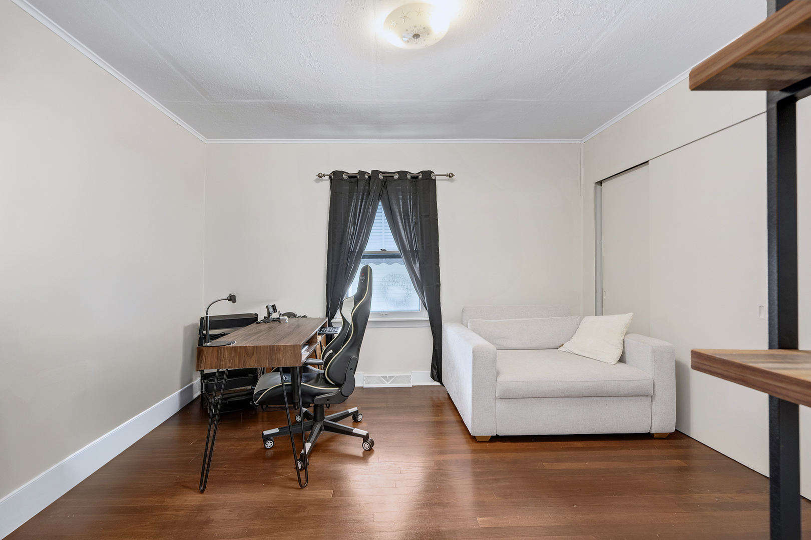 309 E Naperville Road