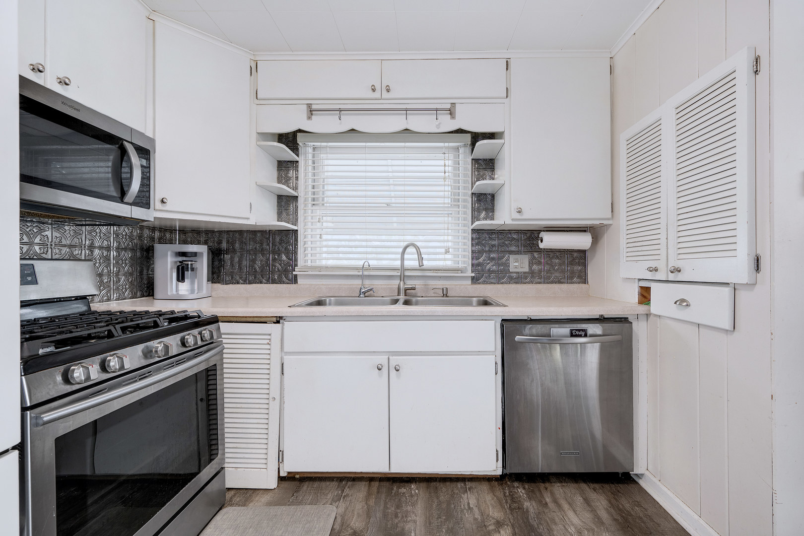 309 E Naperville Road