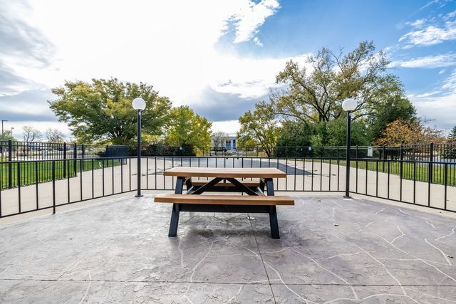 2000 Saint Regis Drive Unit: 6B