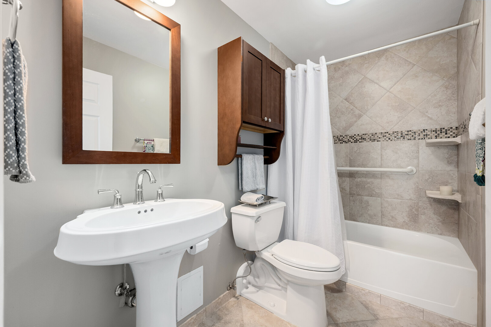 2000 Saint Regis Drive Unit: 6B