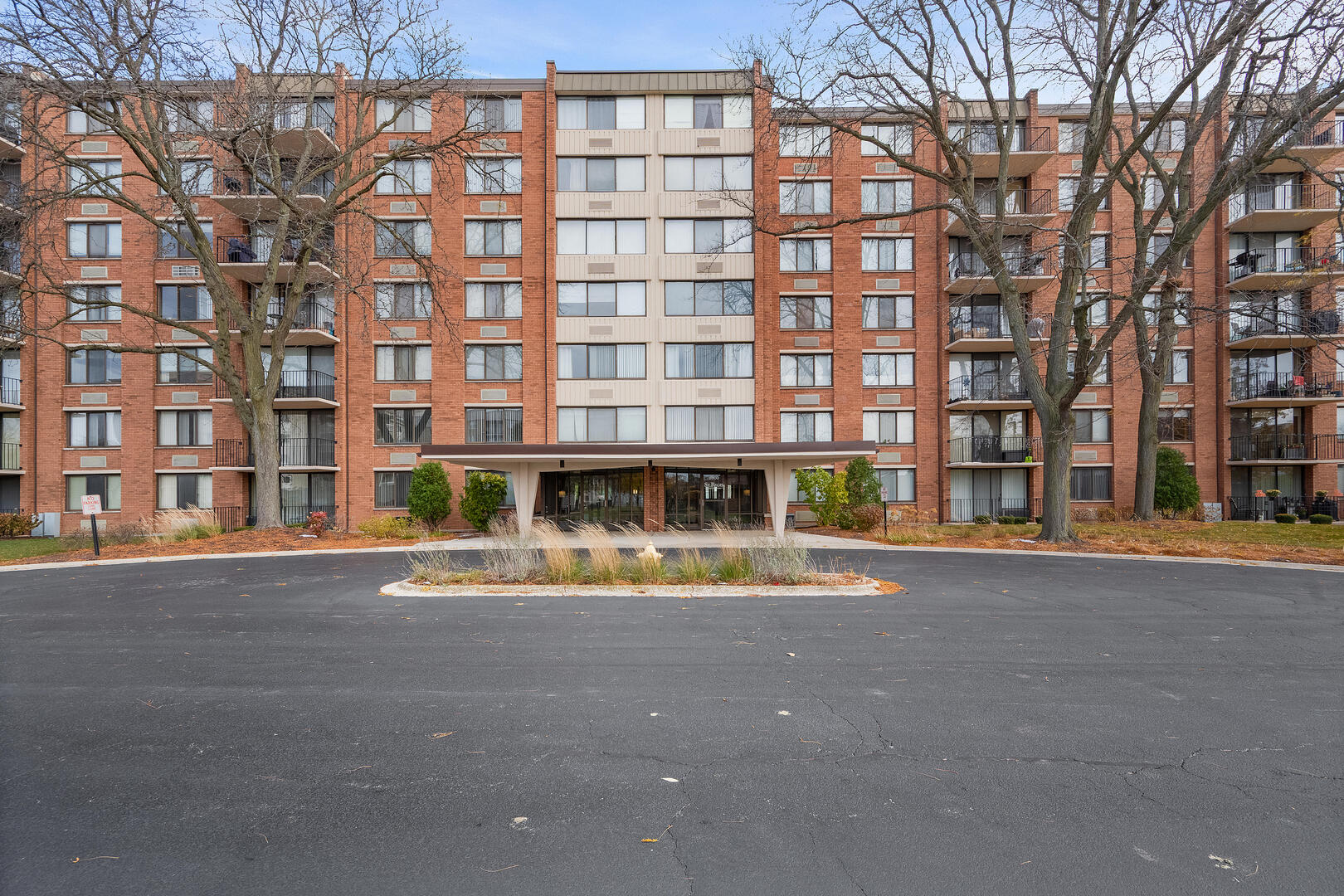 2000 Saint Regis Drive Unit: 6B