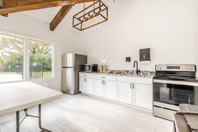 2000 Saint Regis Drive Unit: 6B