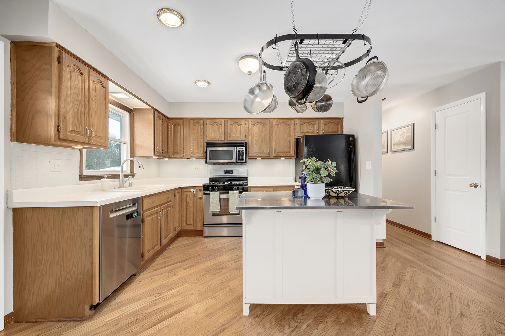 305 E Des Moines Street