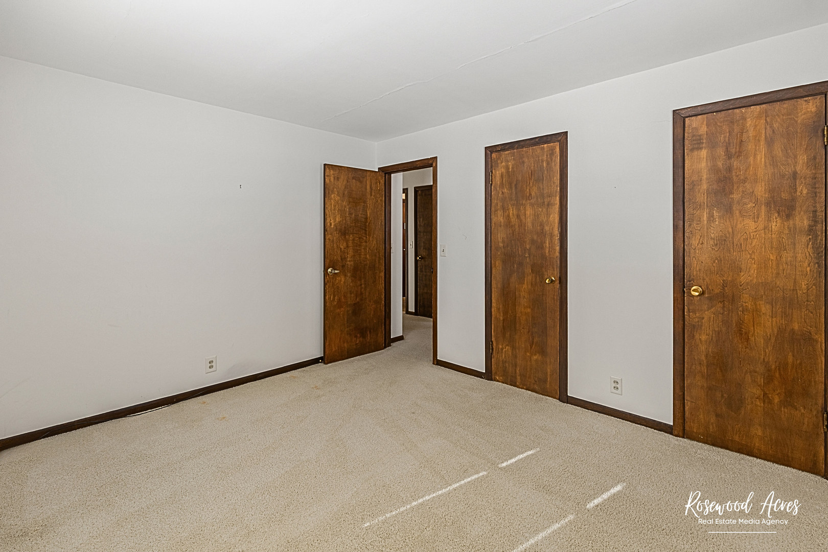 160 E Pendexter Avenue