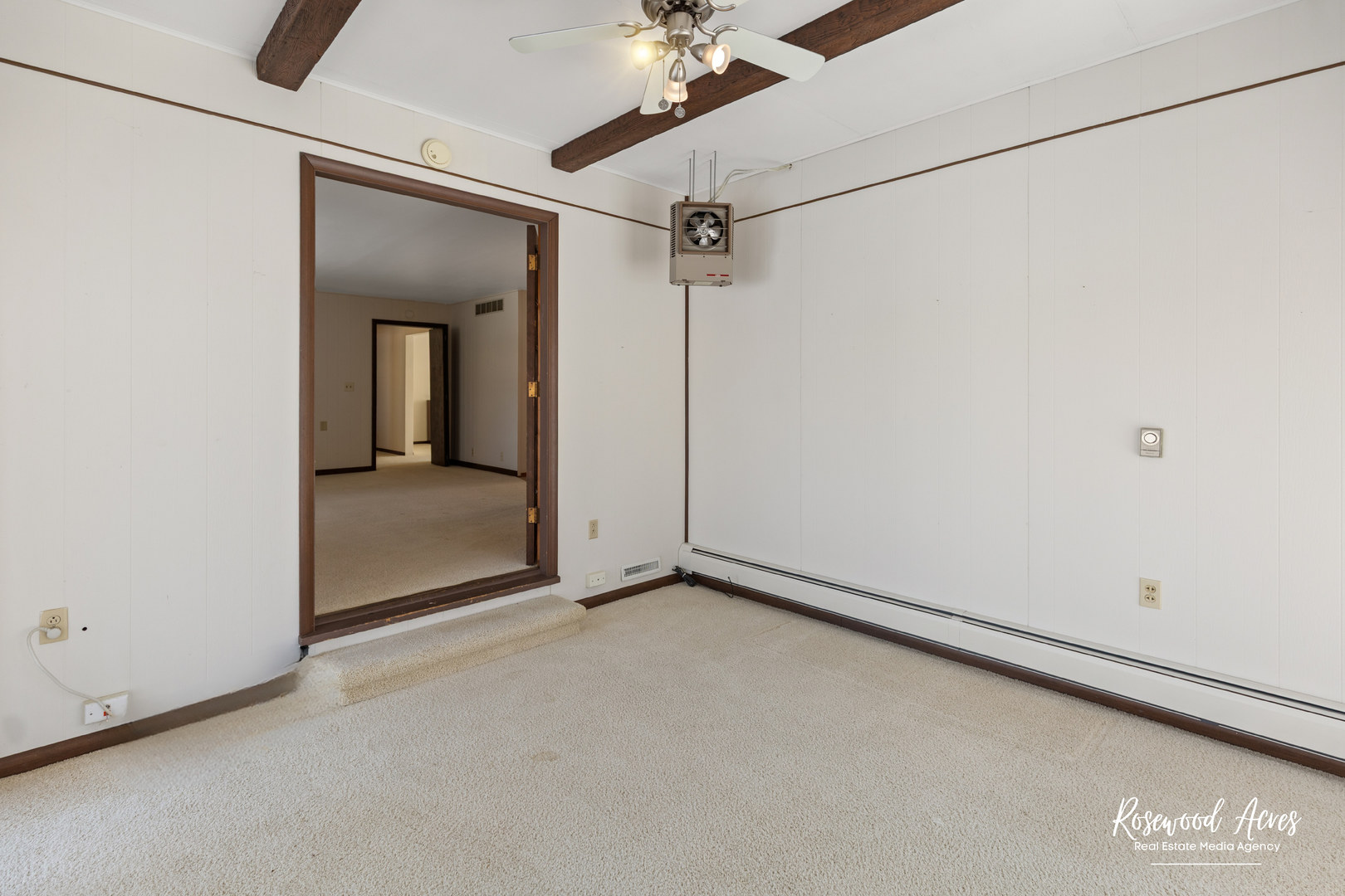 160 E Pendexter Avenue