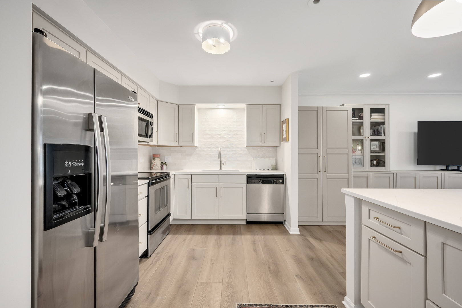 4900 Forest Avenue Unit: 108